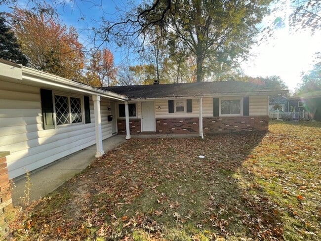 Photo - Adorable 3BR 2.5BA Home w/ Sun Room • 2 Car Garage • Private Yard in Avon Lake