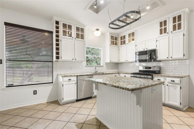 Photo - 2604 Stenson Dr
