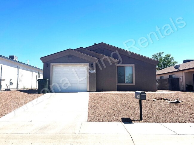 Building Photo - CUTE AND CLEAN 2 BEDROOM HOME