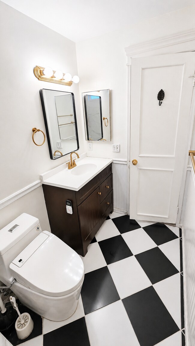 5255 Bellingham Ave Unit 109