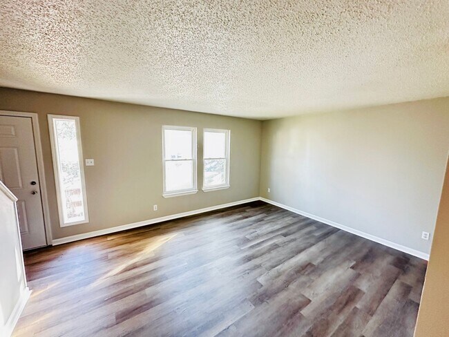 Photo - A Great Living Space in the Heart of the C...