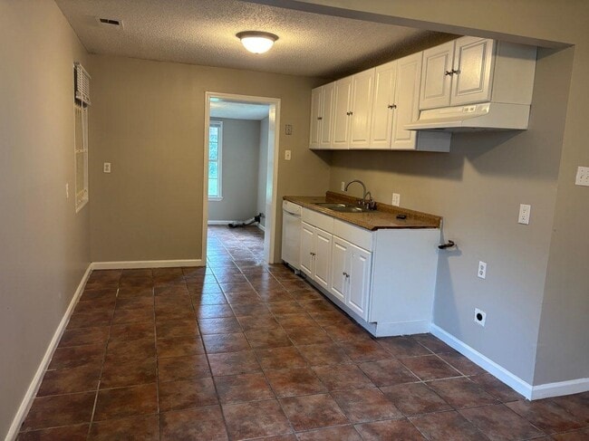 Photo - 1802 Edmondson Ave