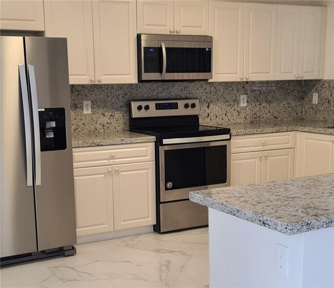 Photo - 7301 NW 173rd Dr