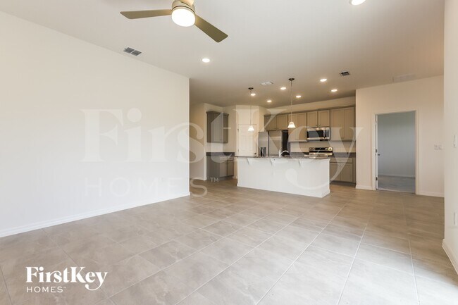 Photo - 527 Crown Rose Dr