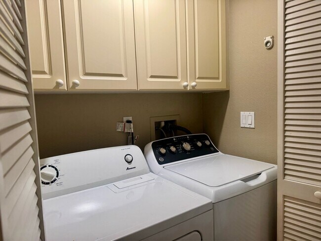 Photo - 10766 Sabre Hill Dr Unidad 157