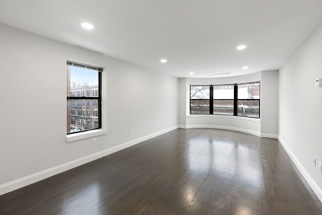 Living Room - 100 Jersey Street