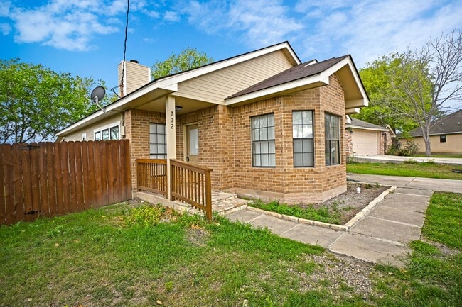 Photo - 772 Vista Pkwy