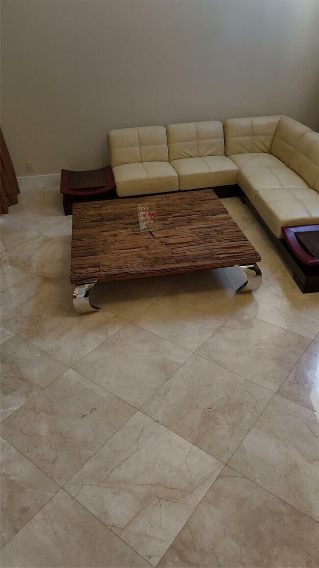 Photo - 6733 NW 81st Ct