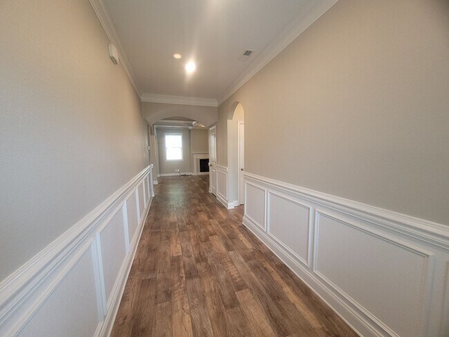 Photo - Exquisite 5 Bedroom 3 Bath Home