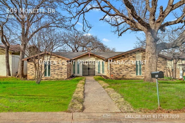 Building Photo - 609 Monette Dr