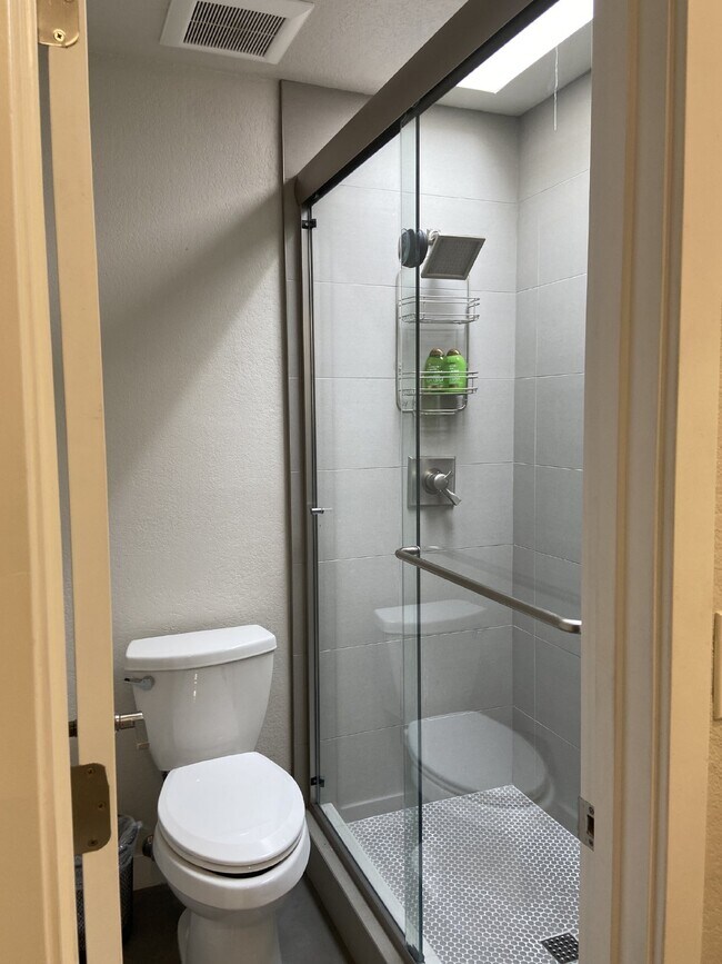 Photo - Rare Three Bedroom, Three Bath Biltmore Co...