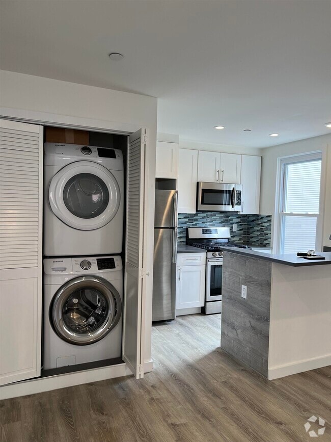 Building Photo - 349 9th St Unit 3 Rental
