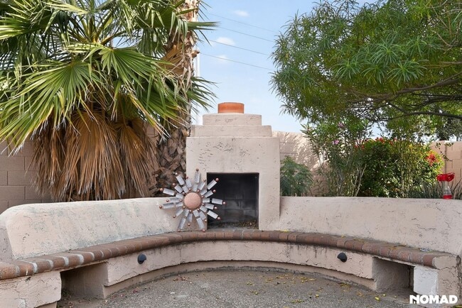 Photo - 971 N Santa Anna Pl