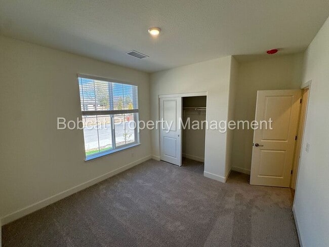 Photo - 837 Bravestone Ave