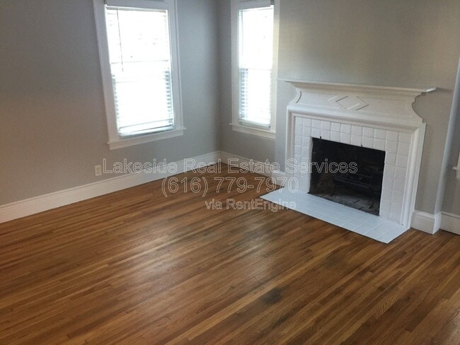 Photo - 1218 Fisk Rd SE