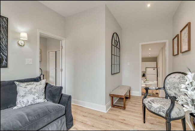 Photo - 2 Greenwood Ave Unit ID1227126P