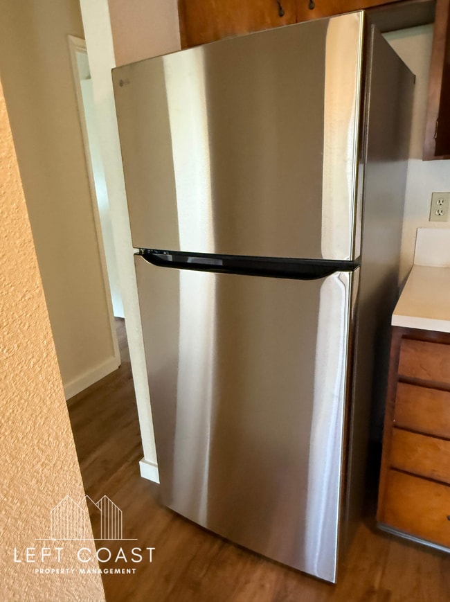 Photo - 310 S Point St