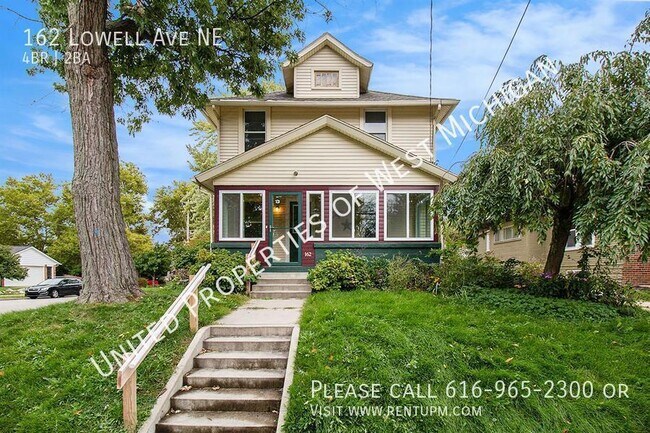 Photo - 162 Lowell Ave NE House