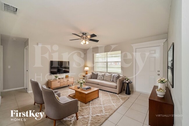 Photo - 4311 5th St W