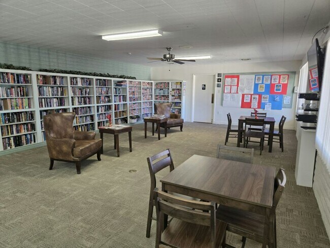 Photo - 10701 N 99th Ave