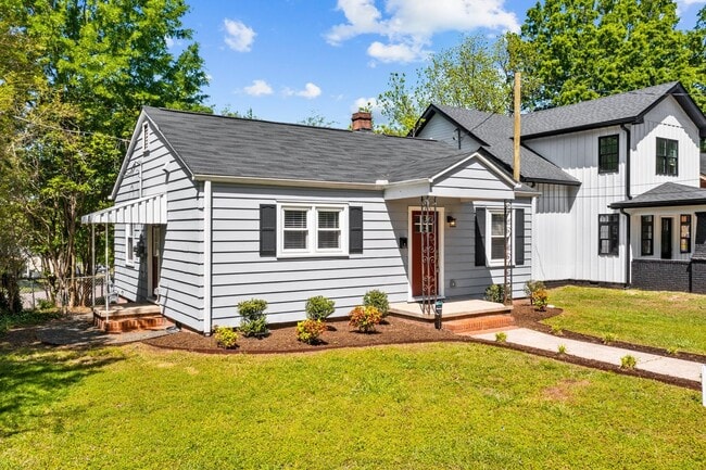 Photo - Beautiful 2 bedroom, 1 bath home near Downtown Durham, High-end Finishes and fenced-in backyard!