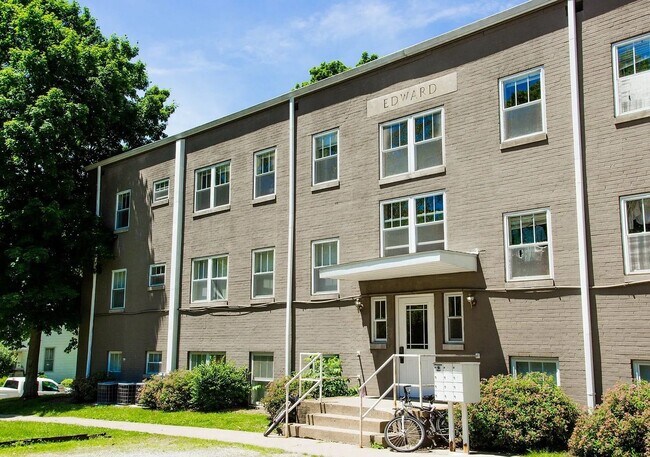 Photo - 809 S Henderson