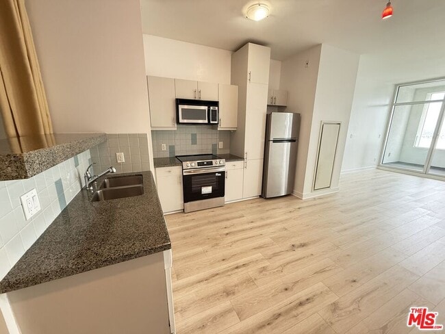 Photo - 3810 Wilshire Blvd Unit 1604