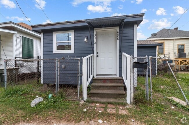 Building Photo - 3312 Sealy Ave Rental