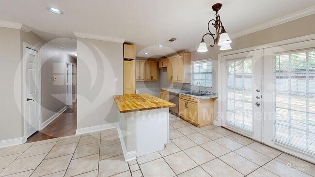 Photo - 810 Pleasant Hills Dr