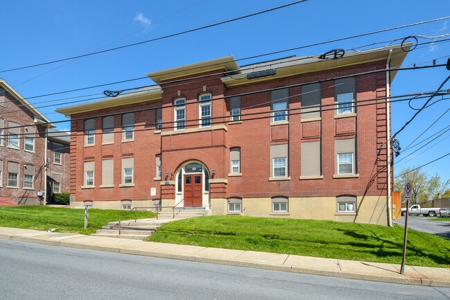 Chestnut Hill Apartments- 2 Bedrooms