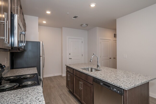 2630 Short Vine Street Apartments