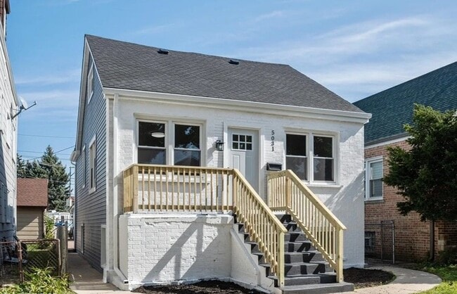 Building Photo - 5031 N Meade Ave