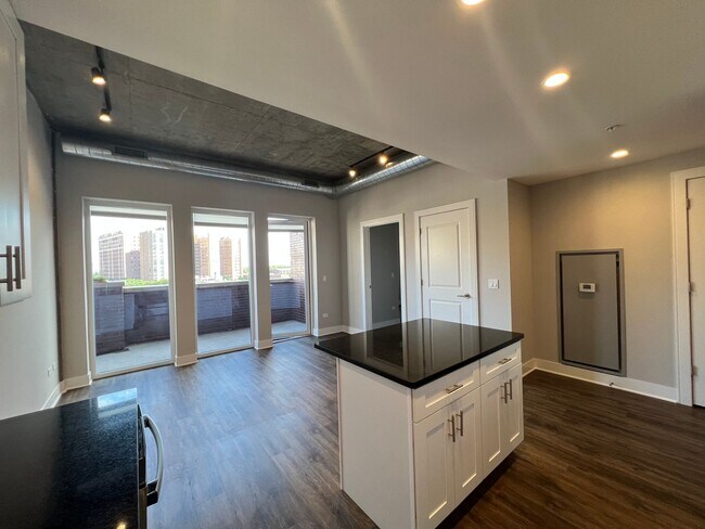 Photo - 718 W Grace St