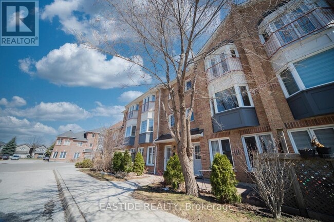 Photo - 151 Townsgate Dr