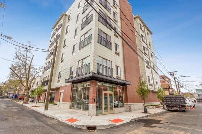 Building Photo - 3 Perrine Ave Unit 501 Rental