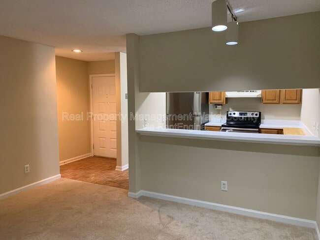 Photo - 700 Bishops Park Dr Unit 202
