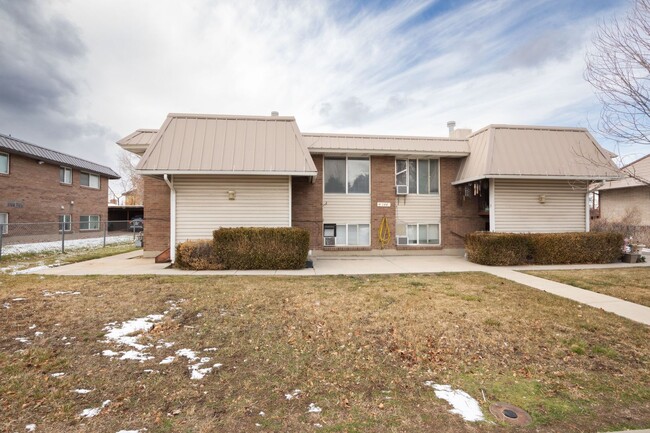 2 Bedroom, 1 Bathroom Condo in West Valley... - 2 Bedroom, 1 Bathroom Condo in West Valley...