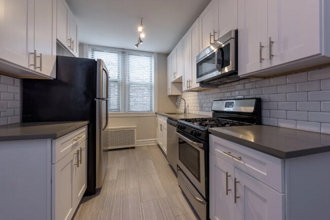 Photo - 1320 E Hyde Park Blvd Unidad 1336-1