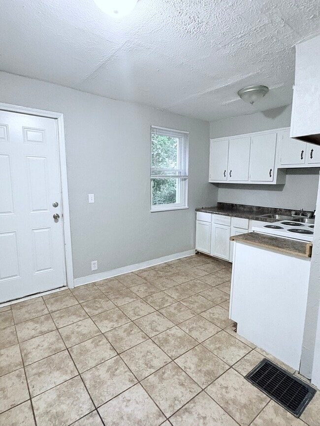 Photo - Lovely 3 beds 1 bath in Columbus