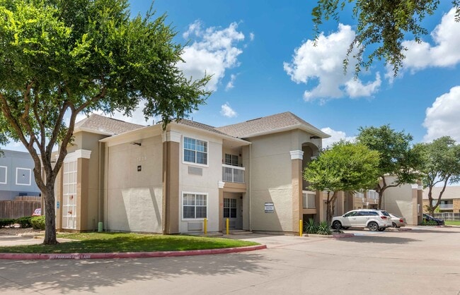 Building Photo - Furnished Studio-Arlington Rental