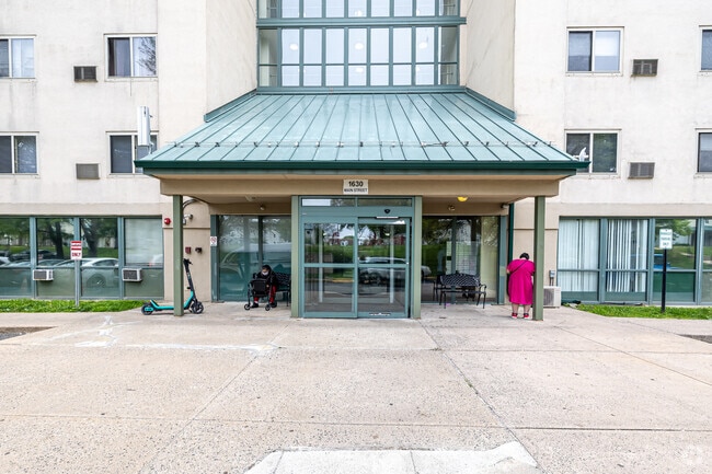Sana Apartments