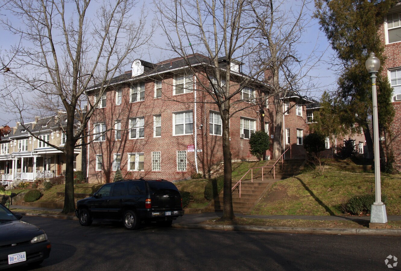 Photo - 133 Webster St NW Apartments
