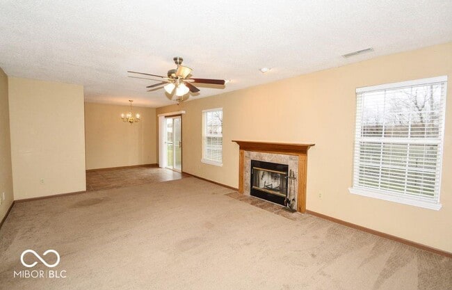 Photo - 10325 Liverpool Way