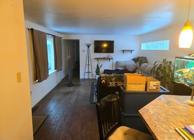 Photo - 209 Richardson Dr