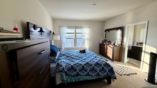 Building Photo - 6032 Goshawk St