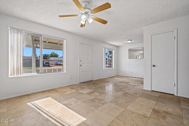 Photo - 2346 E Shaw Butte Dr