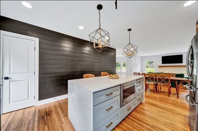 Photo - 1571 Blvd Lorraine SW