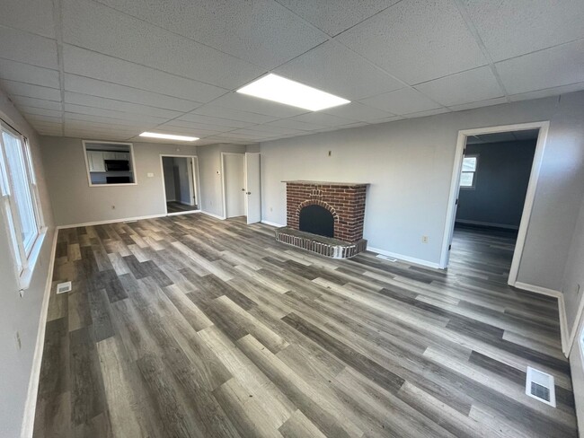 Photo - 615 S Washington St Apartment Unit 101