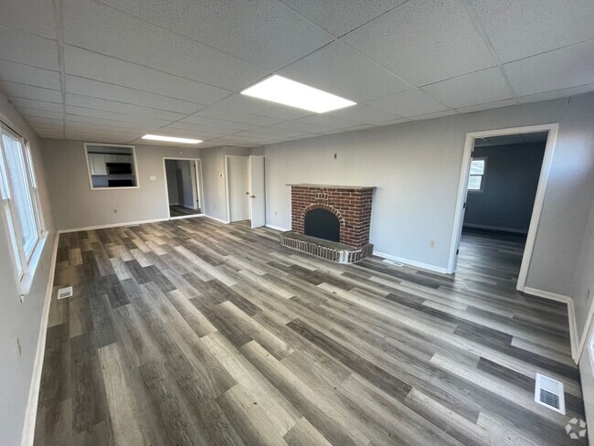 Building Photo - 615 S Washington St Unit 101 Rental