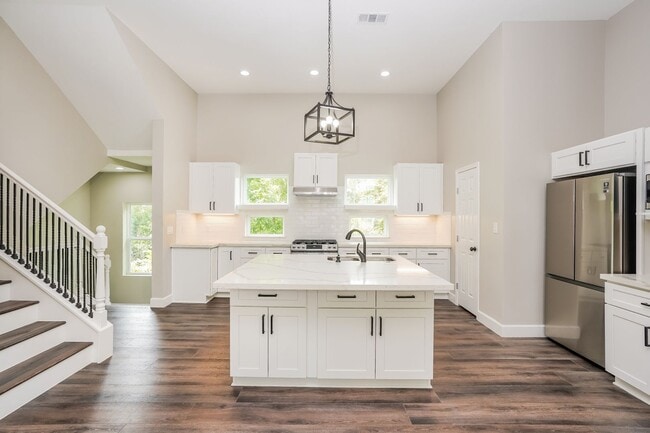 2118 Oatfield Dr